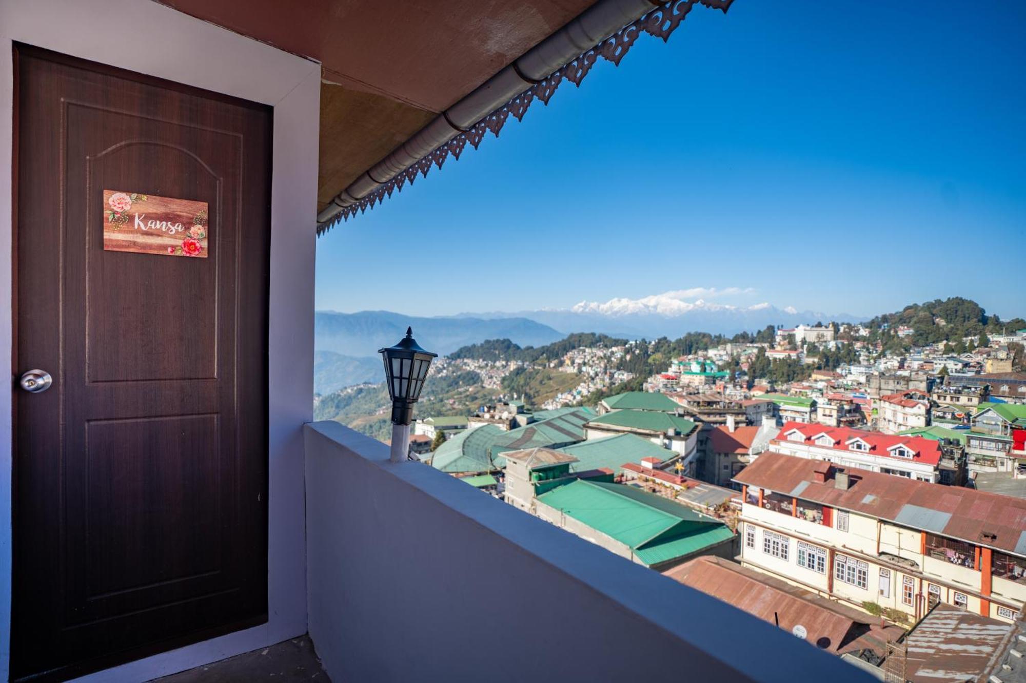 Monratino Himadrie -2 Mins Walk From Mall Road - All Rooms Have Kanchenjunga Mountain View Dardżyling Zewnętrze zdjęcie