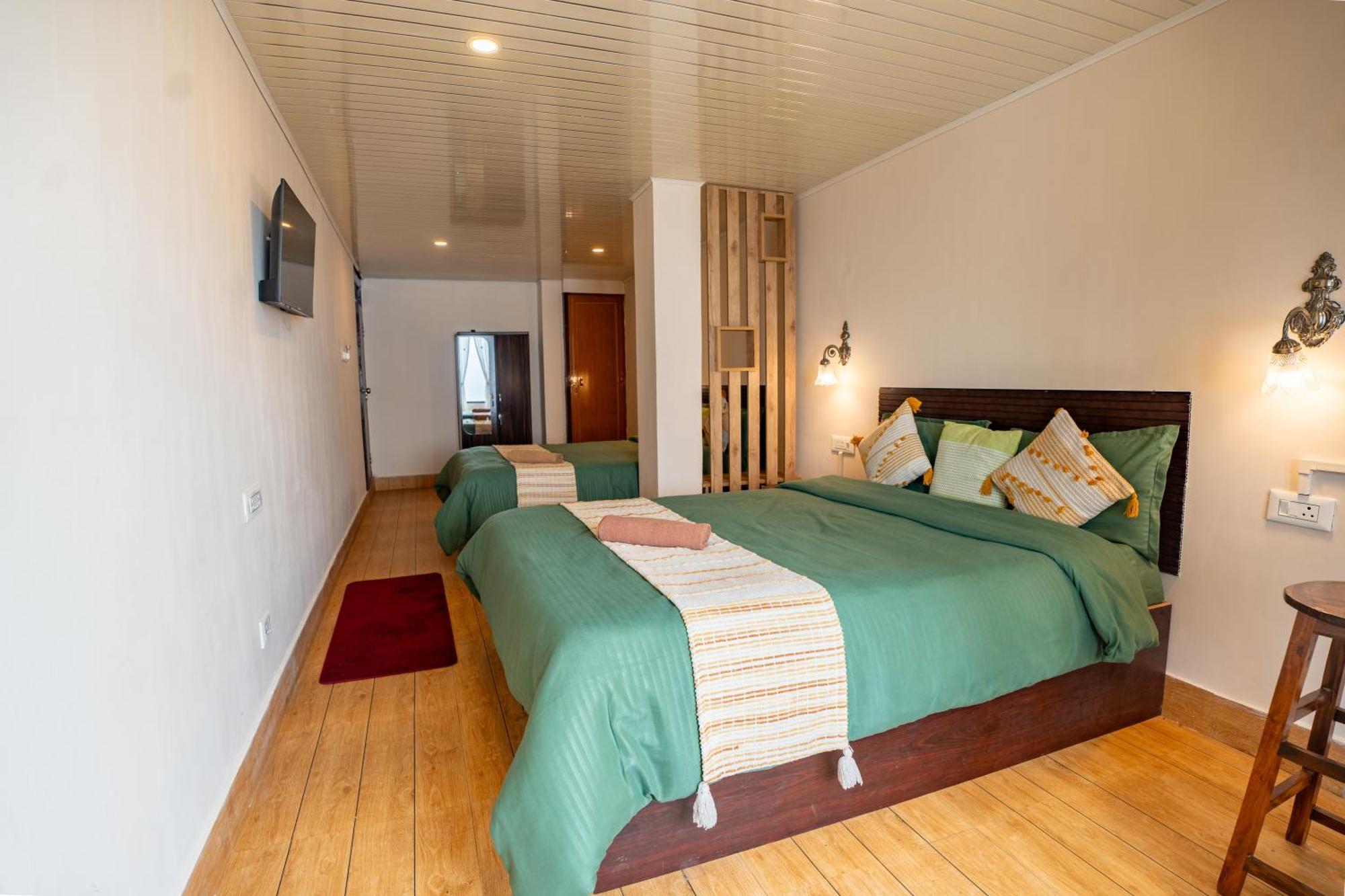 Monratino Himadrie -2 Mins Walk From Mall Road - All Rooms Have Kanchenjunga Mountain View Dardżyling Zewnętrze zdjęcie