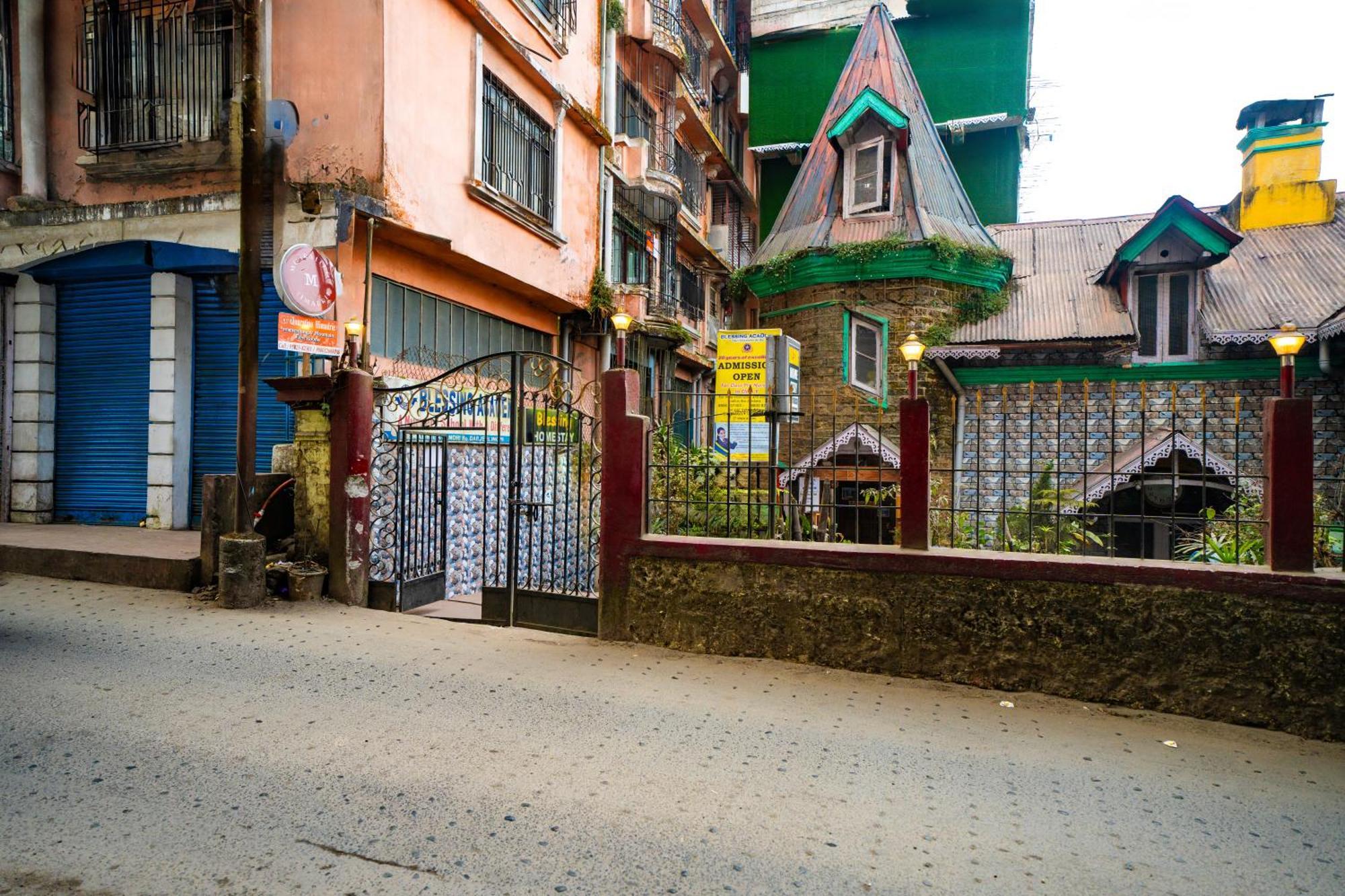 Monratino Himadrie -2 Mins Walk From Mall Road - All Rooms Have Kanchenjunga Mountain View Dardżyling Zewnętrze zdjęcie