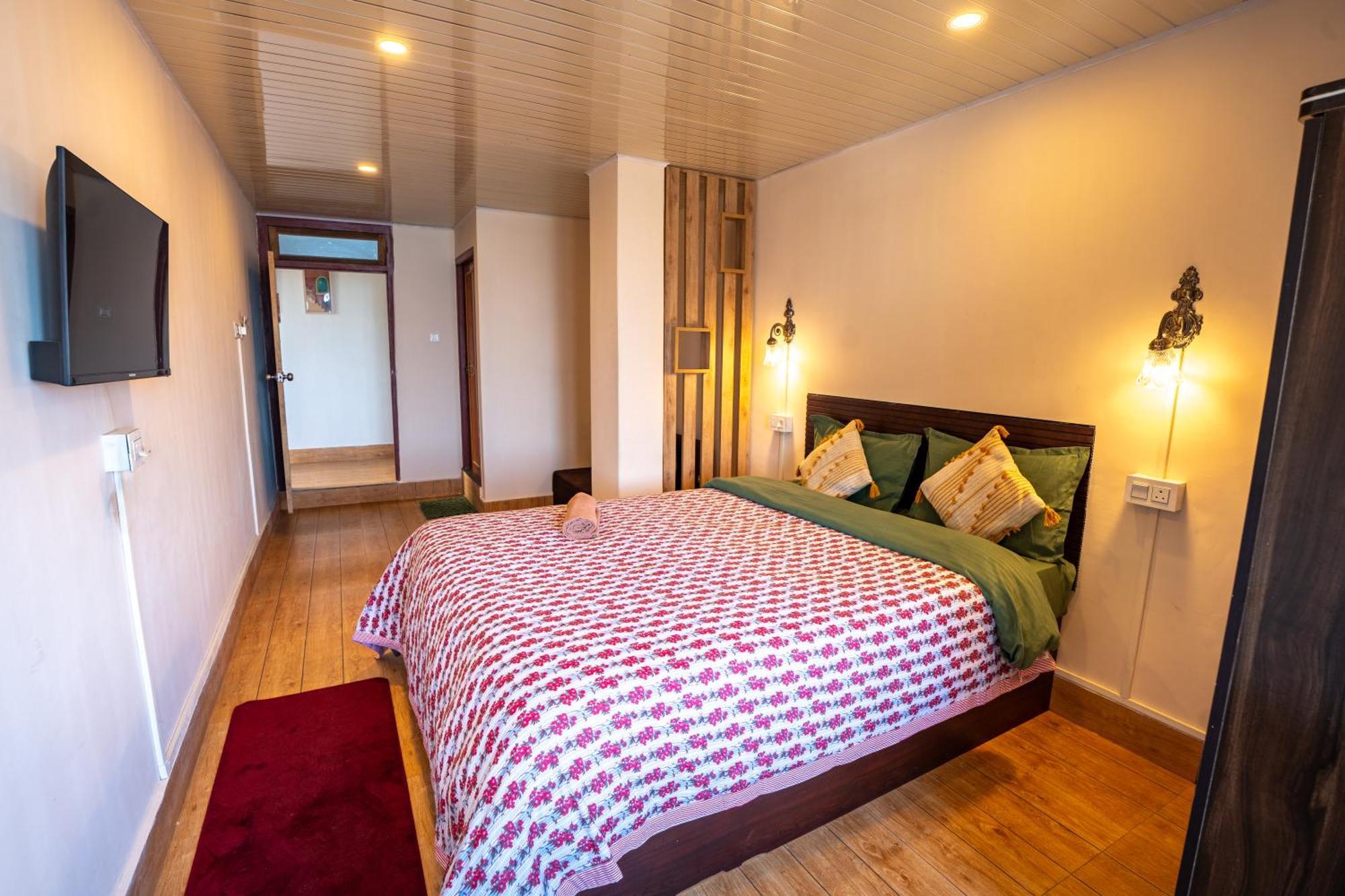 Monratino Himadrie -2 Mins Walk From Mall Road - All Rooms Have Kanchenjunga Mountain View Dardżyling Zewnętrze zdjęcie